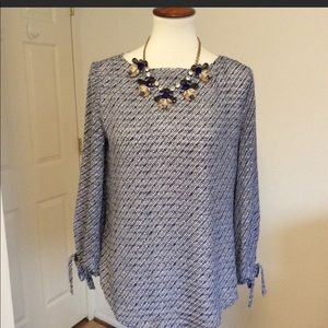 Banana Republic • Bow Sleeve Blouse